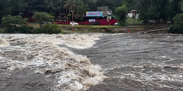 Creciente del río San Antonio de Carlos Paz. (La Voz)