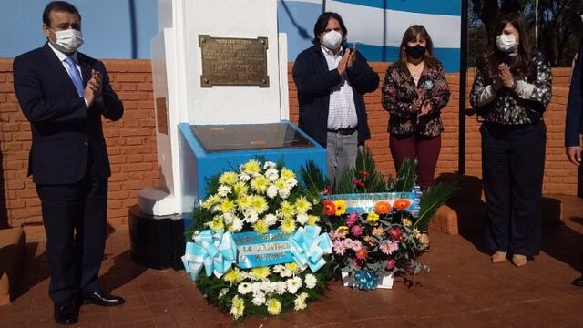 El gobernador Oscar Herrera Ahuad dirigió el acto central por el Día de la Independencia.