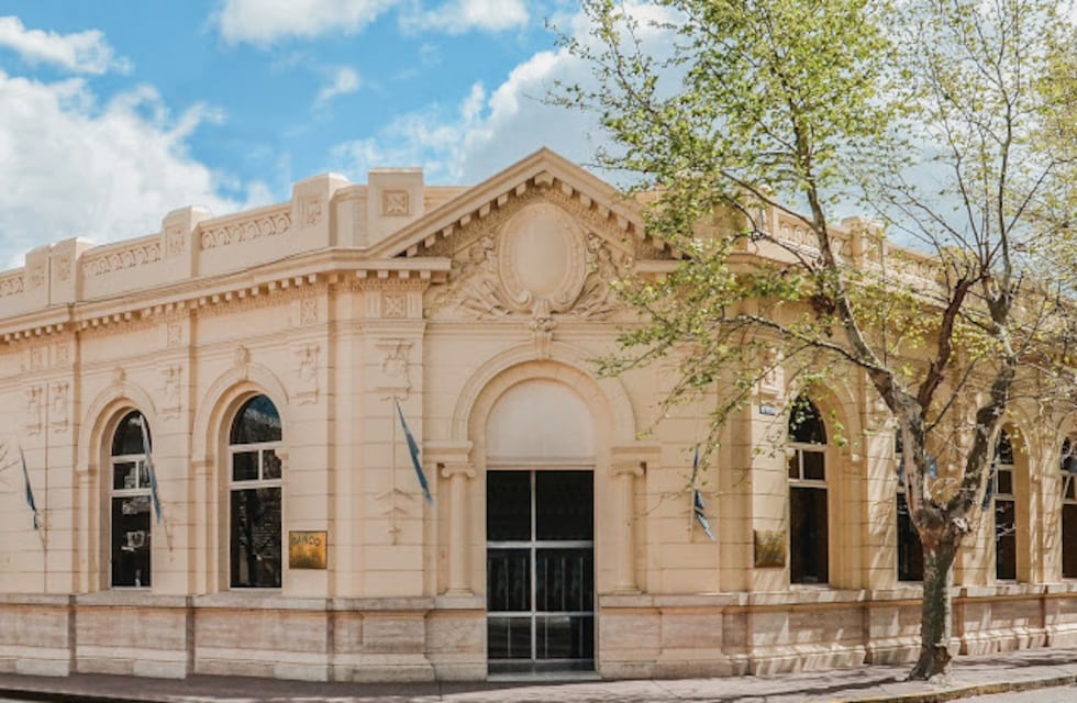 La Justicia Federal suspendió el cobro de tributos rafaelinos al Banco Nación por 6 meses