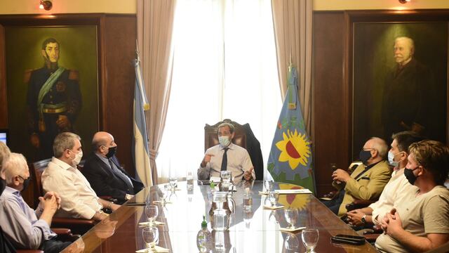 El intendente Julio Garro se reunió con representantes del sector.