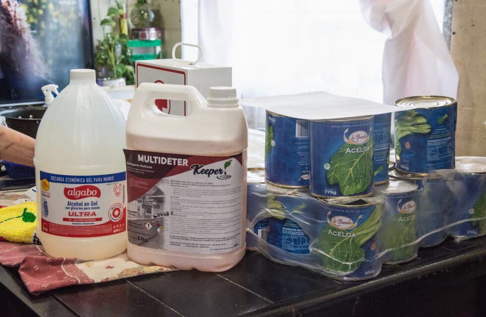 La municipalidad entregó kits para botiquines e insumos sanitizantes a comedores y merenderos