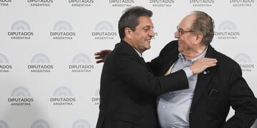 El ministro de Economía, Sergio Massa, y el presidente de la Comisión de Presupuesto y Hacienda, Carlos Heller (Foto: Federico López Claro)