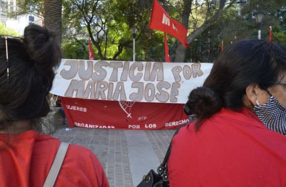 Vecinos aseguran que la mujer hallada muerta en Neuquén fue un femicidio