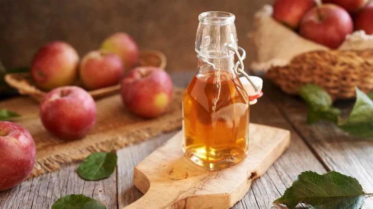 Por qué usar vinagre de manzana para las canas