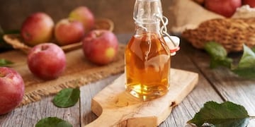 Por qué algunas personas rocían vinagre debajo de la cama