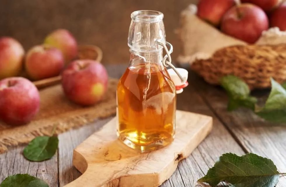 Por qué algunas personas rocían vinagre debajo de la cama