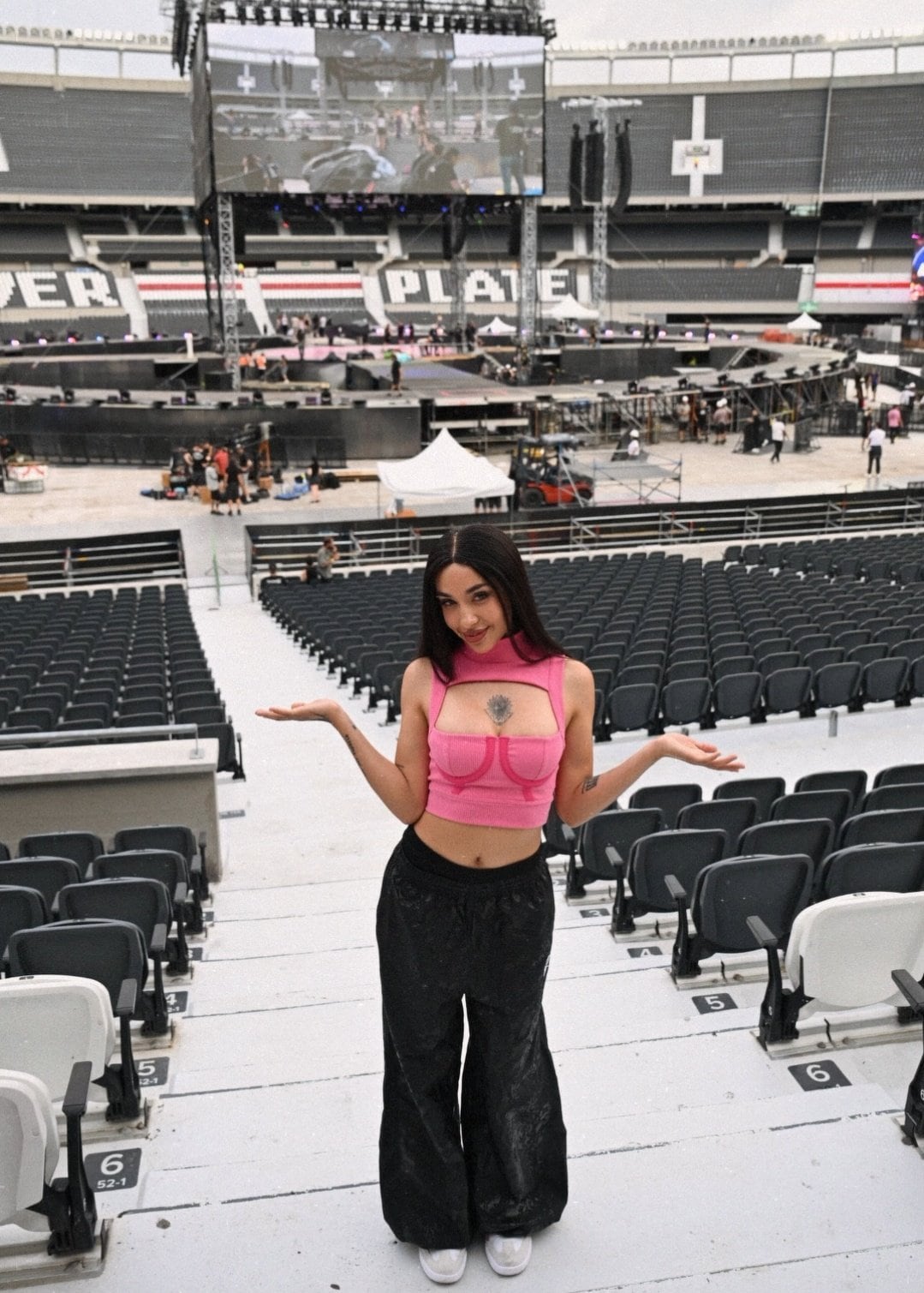 María mostró cómo está su escenario en River.