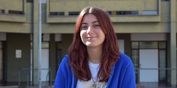 Macarena Martínez, estudiante de Ciencias Naturales, Escuela del Magisterio de la UNCuyo, gano en el certamen Reinforce International Youth Art & Science