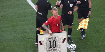 Los sentidos homenajes a la recuperación de Christan Eriksen en el duelo entre Dinamarca y Bélgica.