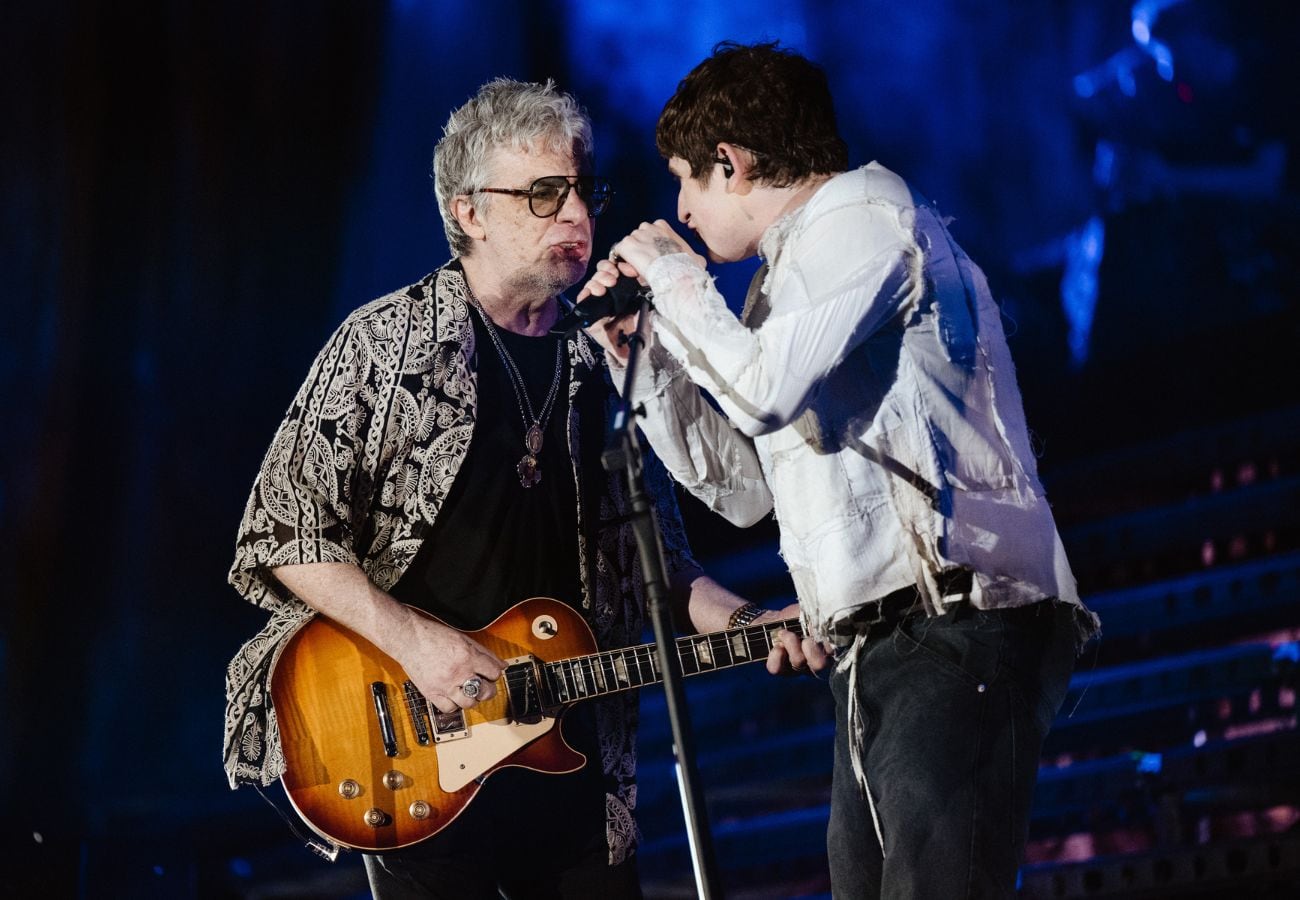 La noche soñada de Dillom en Vélez con la aparición de Lali, Juanse y el Pity Álvarez y un cierre al estilo Sinatra