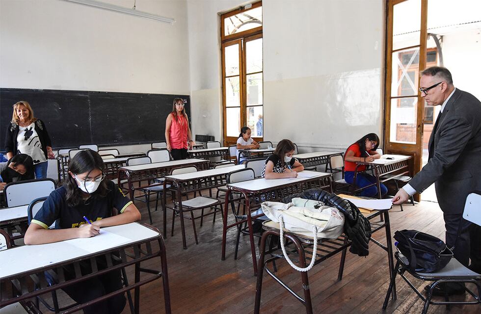 Según un estudio, solo el 16% de los estudiantes terminan el secundario a tiempo