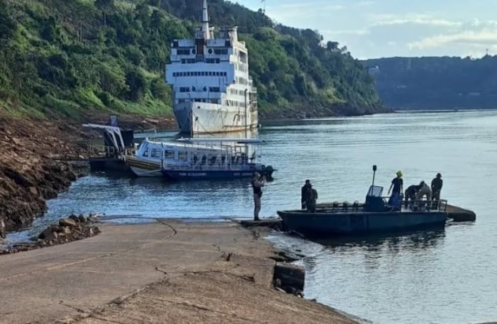 Encuentran cadáver flotando cerca del puente internacional Tancredo Neves en Puerto Iguazú