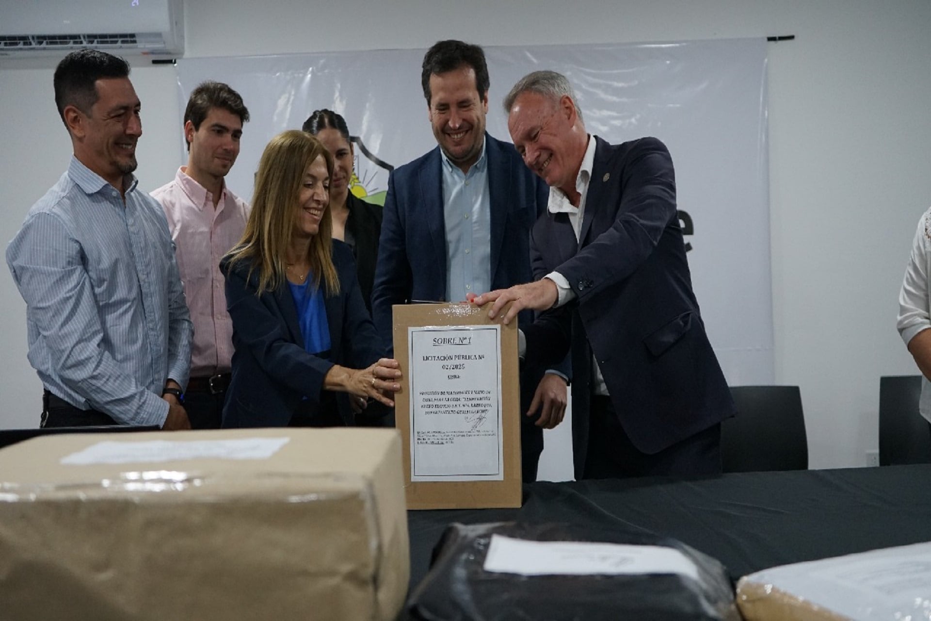 Licitación pública para Escuela de Educación Técnica de Larroque