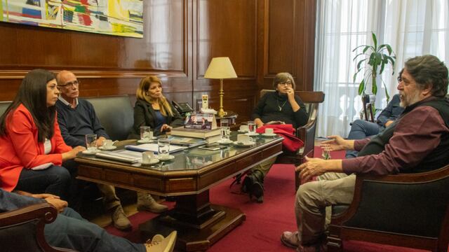 Natalia Nieto gestiona una sede del Banco Nación en Pérez (Web Unidad Popular Santa Fe)