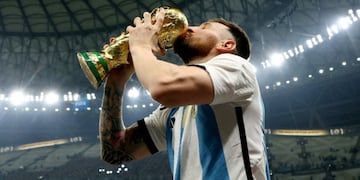 Lionel Messi con la Copa del Mundo. Foto: Los Andes