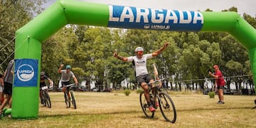 Matías Pollio ganó la competencia de 60KMs en Laprida.