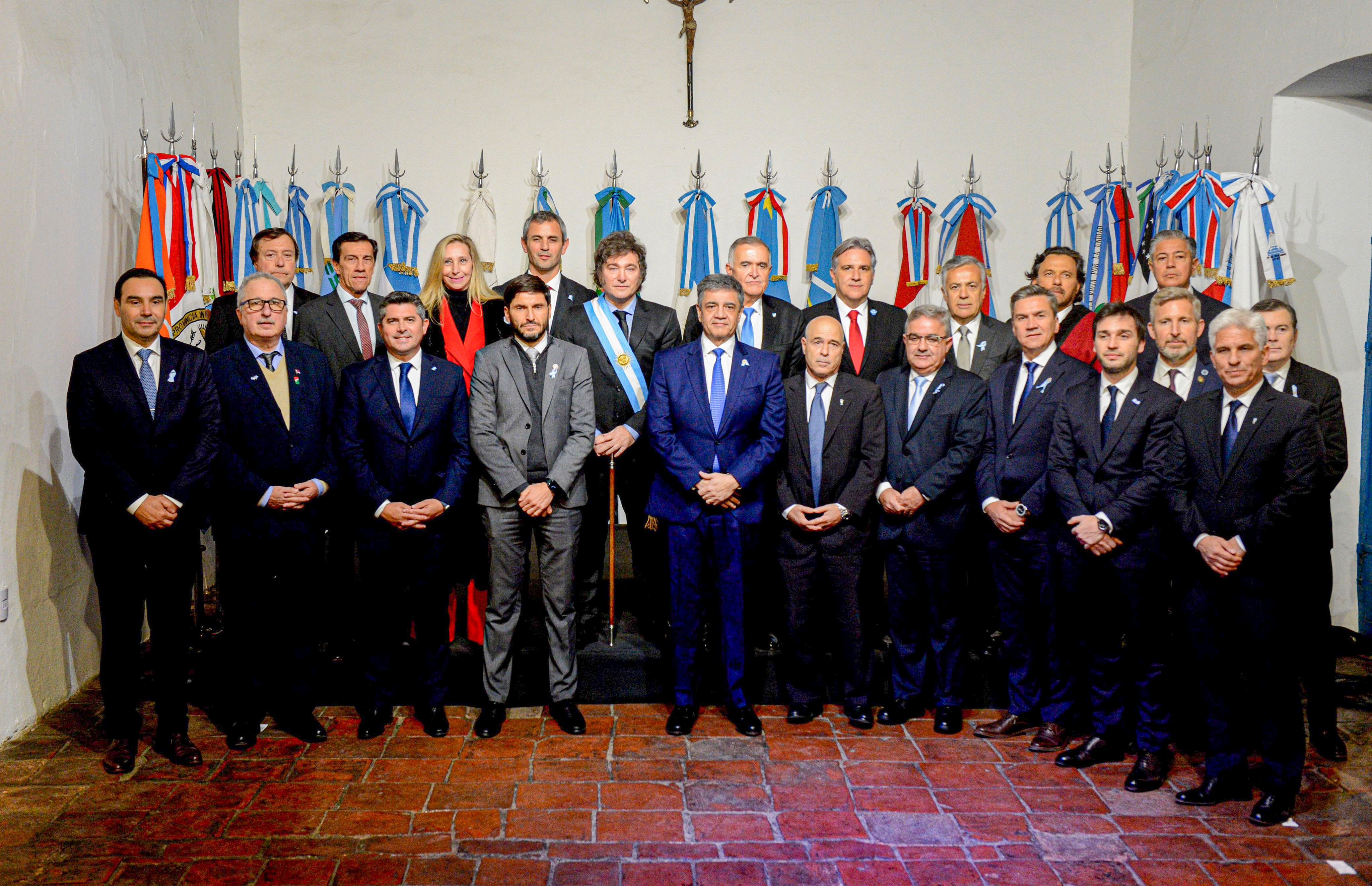 El presidente Javier Milei firmó en julio pasado 
el Pacto de Tucumán con 18 gobernadores en la ciudad capital de esa provincia, en coincidencia con la celebración del Día de la Independencia.