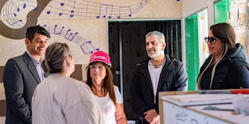 El Ministro de Educación, López Silva y la Ministra de Obras y Servicios Públicos, Gabriela Castillo, recorrieron el Centro Polivalente de Arte de Ushuaia.