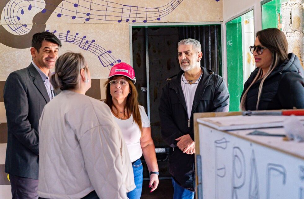 López Silva y Castillo, recorrieron los trabajos que se llevan adelante en el Centro Polivalente de Arte de Ushuaia