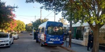 La Guardia de Infantería debió intervenir cuando vecinos intentaron linchar a uno de los detenidos.