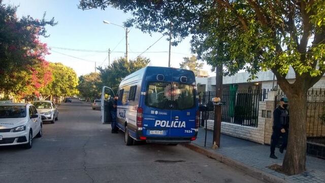 La Guardia de Infantería debió intervenir cuando vecinos intentaron linchar a uno de los detenidos.