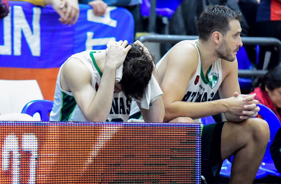 Atenas perdió con San Lorenzo y quedó al borde del descenso de la Liga Nacional