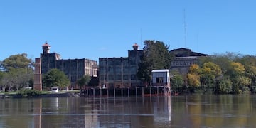 Frigorífico Gualeguaychú/Vía Gualeguaychú