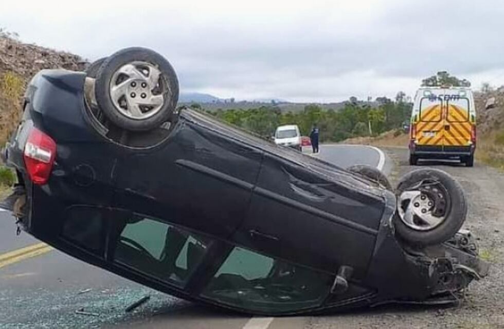 La Cumbre: un auto volcó sobre la ruta 38
