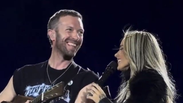 El líder de Coldplay sorprendió el festival de Tini Stoessel.