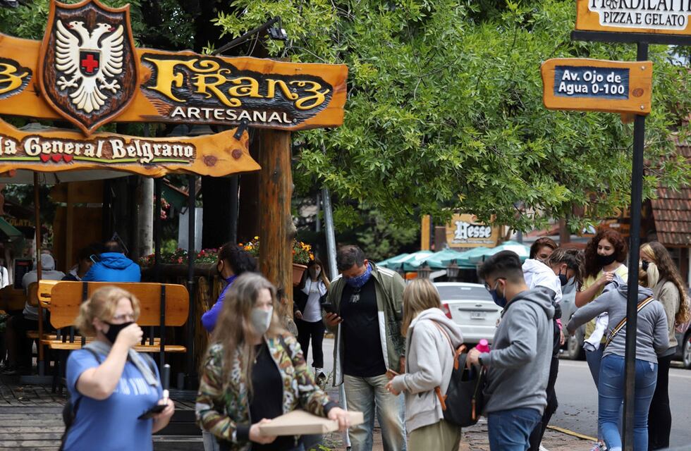 Villa General Belgrano: delincuentes ingresaron a los tiros a robar en una casa