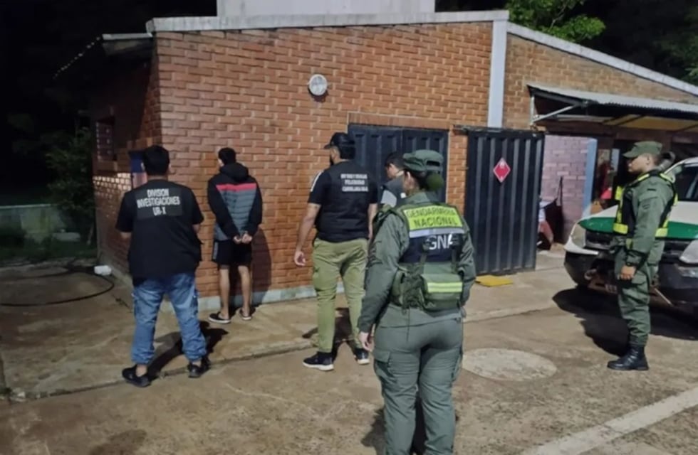 Detuvieron en el peaje de Santa Ana a un joven acusado de atacar con un machete a una familia en Garupá