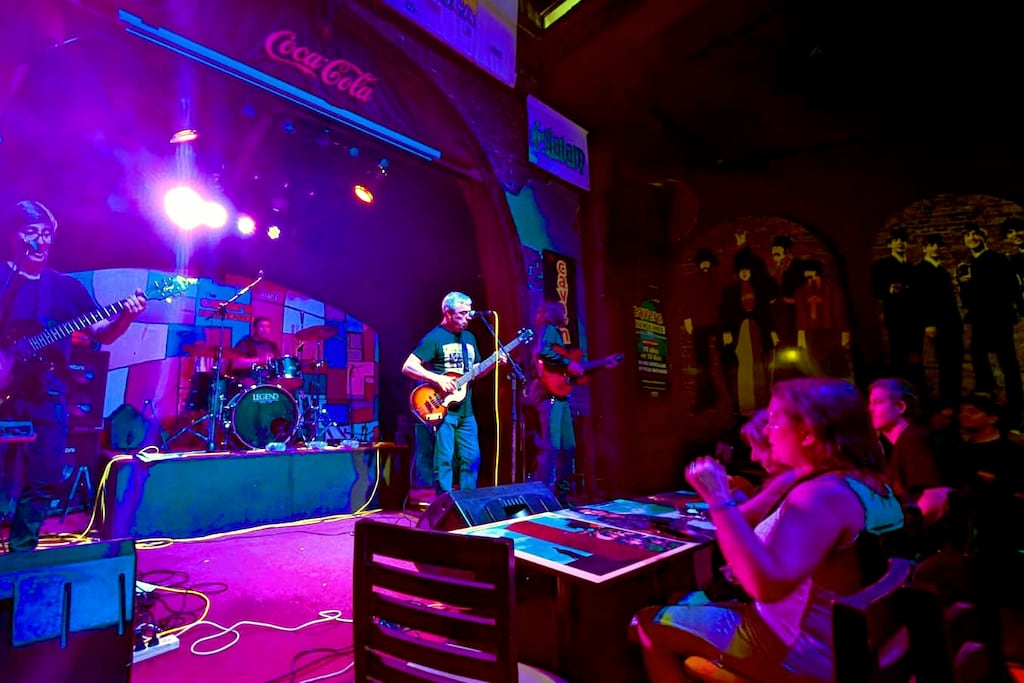 Beatles en vivo! se presentó con éxito en “The Cavern” de Capital Federal