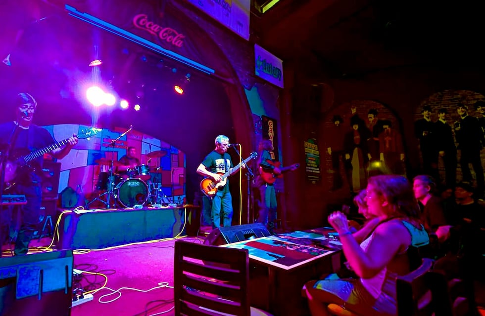 Beatles en vivo! se presentó con éxito en “The Cavern” de Capital Federal