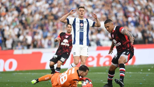 Talleres-Instituto, con más marco que emociones dentro del campo de juego (Facundo Luque / La Voz).