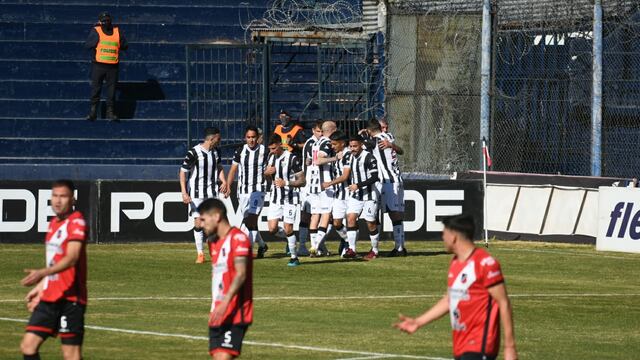 Gimnasia derrota a Deportivo Maipú por la Primera Nacional. Foto: José Gutiérrez.