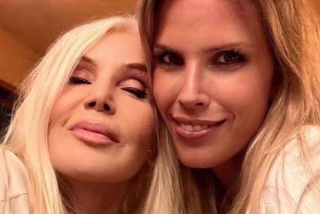 Empresaria, madre y marcada por una tragedia familiar: Quién es Carolina, la hermana menos conocida de Susana Giménez.