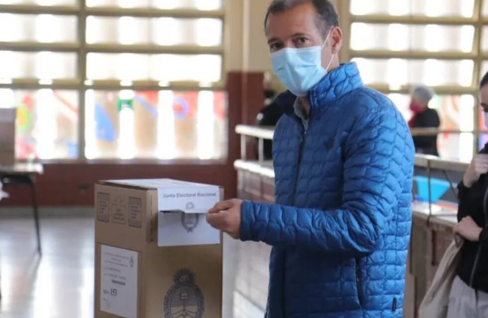 PASO 2021: Omar Gutiérrez votó y señaló que los jóvenes “tienen un rol protagónico” en esta elección