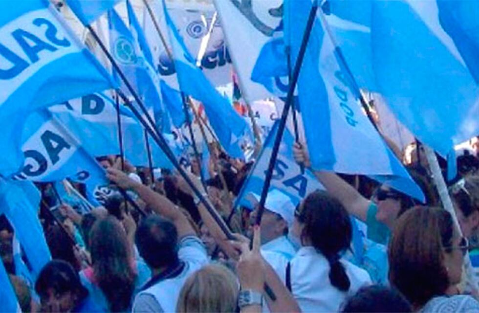 Quince despidos y cierre de establecimiento terciario de la Bolsa de Comercio