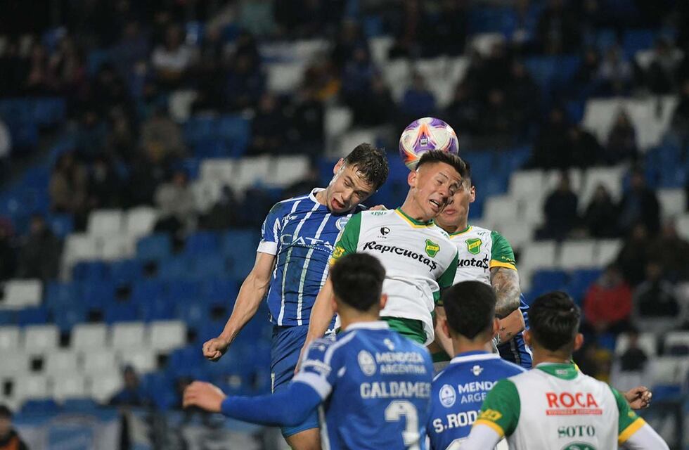 Godoy Cruz no pudo viajar a Capital Federal por mal tiempo y el partido contra Defensa y Justicia se postergó