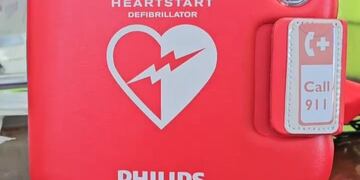 Instalan un Desfibrilador Externo Automático en Puerto Rosales