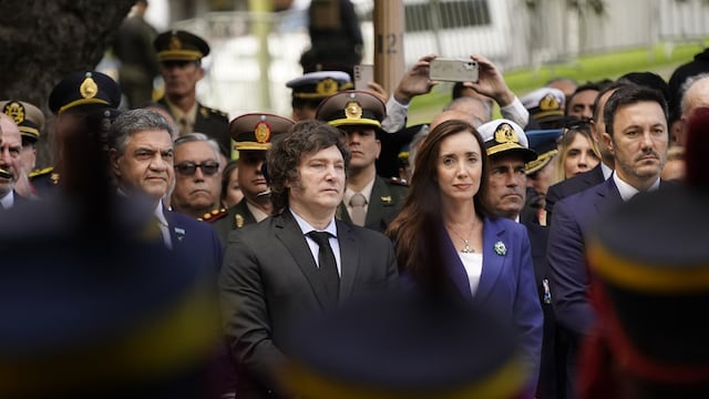El presidente Javier Milei y la vicepresidente Victoria Villarruel en el acto homenaje por Malvinas. (Gentileza Clarín)