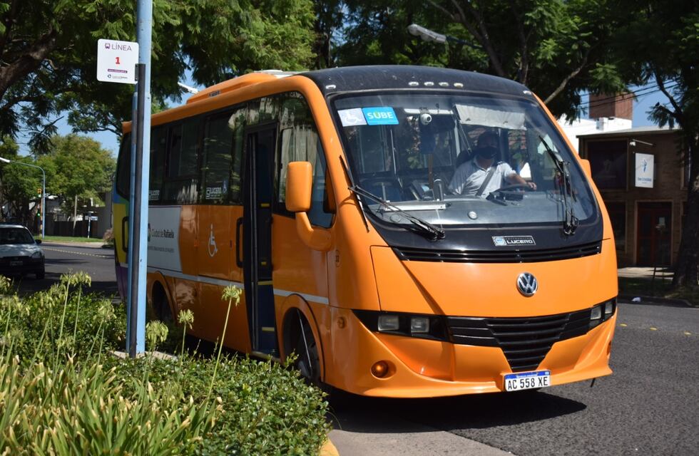 Búsqueda de chofer para minibus: el 27% es mujer