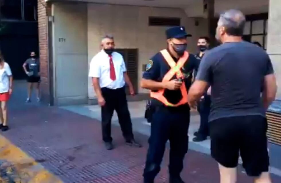Video: a las piñas en pleno centro de Córdoba