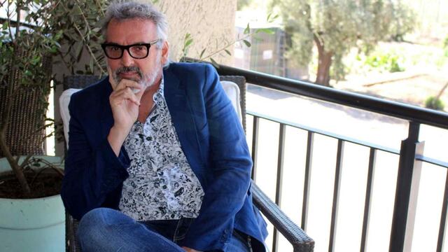 Diseñador Benito Fernández, en Bodegas Visltaba de Luján de Cuyo, Mendoza / Foto: Analía de la Llana