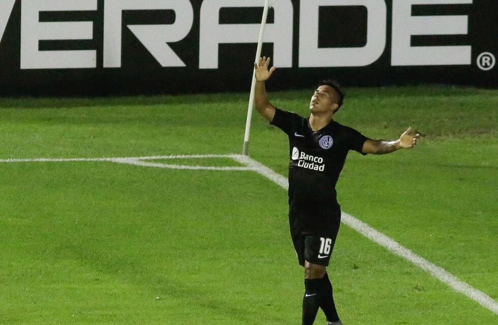 San Lorenzo ganó en Tucumán y se mantiene en la carrera por un lugar en la final