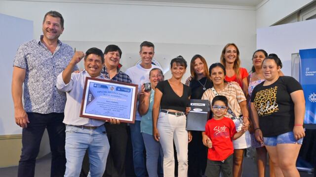 Cresto se reunió con las vecinales barriales.