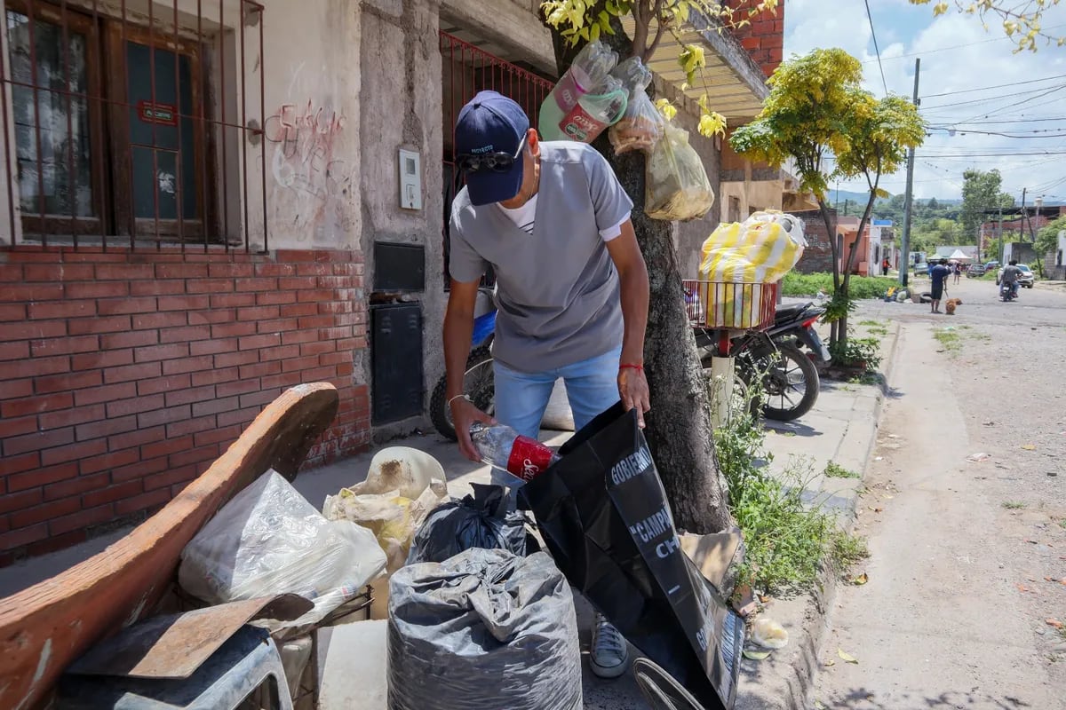 El Ministerio de Salud de Jujuy reiteró a la comunidad la importancia del hábito del descacharrado en la vivienda, acción clave también durante el invierno.