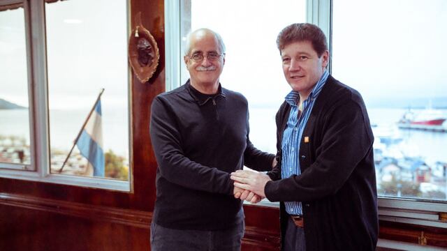 El Gobernador recibió en Casa de Gobierno al Ministro de Defensa de la Nación, Jorge Taiana en un encuentro donde se dialogó sobre la instalación de la Base Naval Integrada.