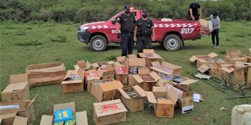 En un domicilio del barrio Los Perales la Policía halló pirotecnia a base de pólvora sin las habilitaciones de seguridad y prevención correspondientes.