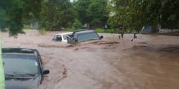 Lluvias torrenciales en Tucumán: inundaciones y evacuaciones masivas en diversas localidades.